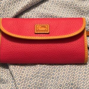 Dooney & Bourke Continental Wallet!